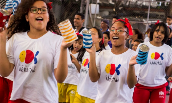 Doação Projeto Arrastão - Meninas em idade escolar