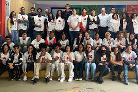 Doação Projeto Arrastão - Meninas em idade escolar